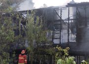 Kebakaran Rumah di Kelurahan Mangkurawang. (Dok. Disdamkarmatan Kukar)