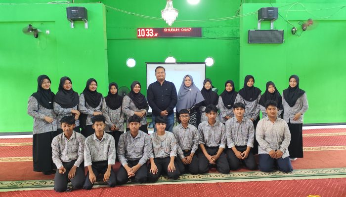 Pelatihan Jurnalistik PWI Kukar Tumbuhkan Budaya Literasi di SMA Muhammadiyah Tenggarong