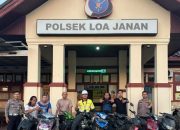 Pelaku dan Barang Bukti Saat di Amankan Petugas. (Dok. Polsek Loa Janan)
