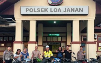 Pelaku dan Barang Bukti Saat di Amankan Petugas. (Dok. Polsek Loa Janan)