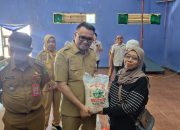 Bupati Kukar Salurkan Bantuan Permakanan untuk Ratusan Warga Rentan di Loa Kulu 11 Bupati Kukar Salurkan Bantuan Permakanan di Balai Pertemuan Umum (BPU) Desa Rempanga, Kecamatan Loa Kulu. (Irvan/dutakaltimnews.com)