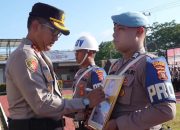Terlibat Penipuan dan Judi Online, Briptu Ahmad Nur Fahmi Dipecat dari Polr 10 Prosesi Pemberhentian Tidak Dengan Hormat terhadap anggota Polri yang terbukti melakukan tindak pidana penipuan dan judi online. (Dok. Polres Kukar)