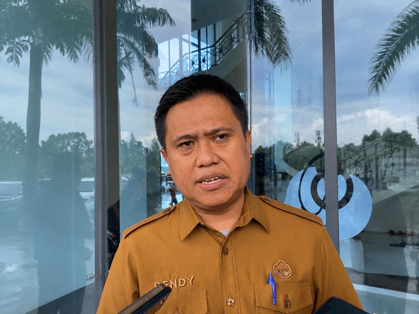 Plt Kepala Dinas Transmigrasi dan Tenaga Kerja (Distransnaker) Kukar, Dendy Irwan Fahriza. (Irvan/dutakaltimnews.com)