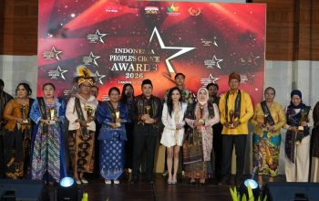 Ketua DPRD Kabupaten Kutai Kartanegara, Ahmad Yani, menerima penghargaan Indonesia People's Choice Award 2026 pada acara yang digelar di Grand Mega Resort & Spa Kuta, Bali, Sabtu (12/6/2026).