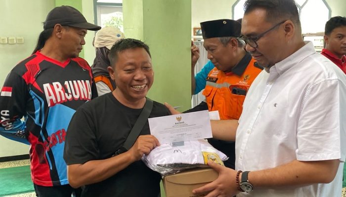 Tinjau Lokasi Kebakaran, Bupati Kukar Janjikan Percepatan Pemulihan Korban 2 Bantuan Bupati Kukar