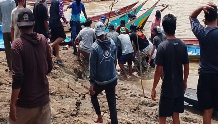 Perahu Ces Karam Saat Pulang Memancing, Warga Kenohan Ditemukan Meninggal di Sungai Belayan