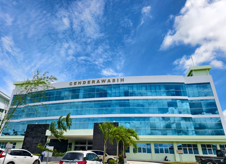 Gedung Cendrawasih RSUD AM Parikesit Tenggarong Seberang (Dok. Andri/dutakaltimnews.com)