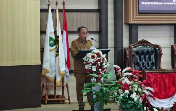 Fraksi NasDem DPRD Kukar Resmi Ubah Struktur Kepengurusan, Sa'bir Ditunjuk Jadi Ketua 8 Plt. Sekertaris DPRD Kukar Lukman Saat Membacakan Perubahan Struktur Fraksi Nasdem DPRD Kukar (Dok. Andri/dutakaltimnews.com)