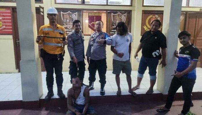 Polsek Loa Janan Amankan Residivis Pembawa Badik, Diduga Terlibat Penganiayaan dan Pemerasan di Area Tambang