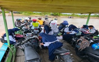 Kapal Fery Penyeberangan Desa Kayu Batu (Dok. Infokeroan Muara Muntai)