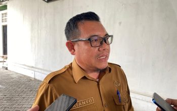 Plt Kepala Badan Kepegawaian dan Pengembangan Sumber Daya Manusia (BKPSDM) Kukar, Arianto. ( Irvan/dutakaltimnews.com)