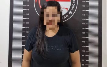 Pelaku Saat di Amankan Petugas Kepolisian. (Dok. Polres Kukar)