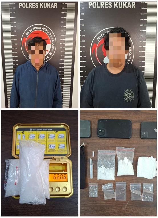 Pelaku Beserta Barang Bukti Saat di Akankan Petugas Kepolisian. (Dok. Polres Kukar)