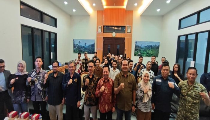 PWI Kukar Bekali Wartawan dengan Kode Etik dan Public Speaking untuk Tingkatkan Profesionalisme