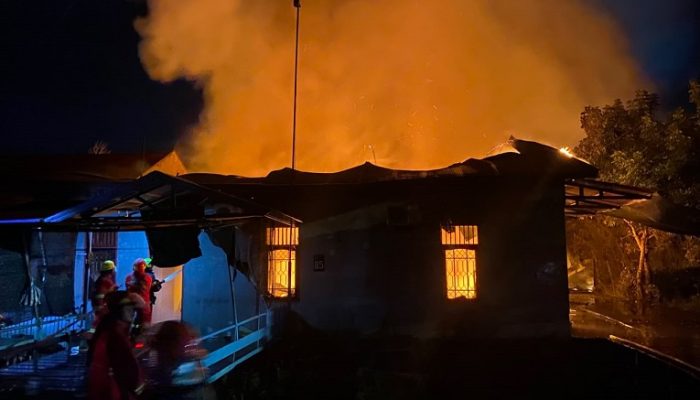 Kebakaran di Jalan Belida, Enam Kontrakan dan Satu Rumah Ludes Dilalap Api