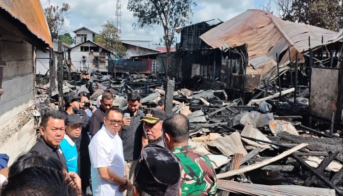 Tinjau Lokasi Kebakaran, Bupati Kukar Janjikan Percepatan Pemulihan Korban