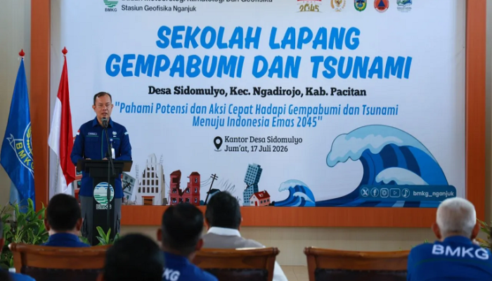 Melalui Sekolah Lapang Gempabumi dan Tsunami, BMKG Tingkatkan Kesiapsiagaan Masyarakat Pesisir di Pacitan