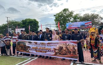 Upacara Hari Bhayangkara ke-80 Tahun 2026 di Polres Kukar. (Irvan/dutakaltimnews.com)