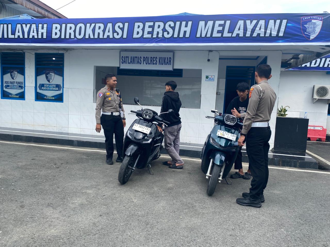 Dua Joki Balap Liar di Amankan Satuan Lalu Lintas Polres Kutai Kartanegara. (Irvan/dutakaltimnews.com)