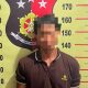 Pelaku Saat di Amankan Petugas Kepolisian. (Dok. Polsek Kembang Janggut)