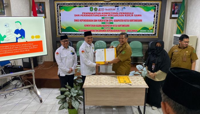 Disdukcapil Kukar dan Kemenag Kukar Luncurkan Inovasi SEJOLI, Dokumen Kependudukan Langsung Terbit Usai Akad Nikah