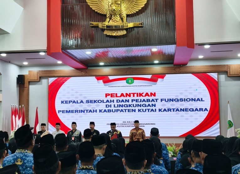 Pelantikan Kepala Sekolah Jenjang PAUD, SD, SMP di Kukar, Kamis (9/7/2026), (Foto : Andri/dutakaltimnews.com)