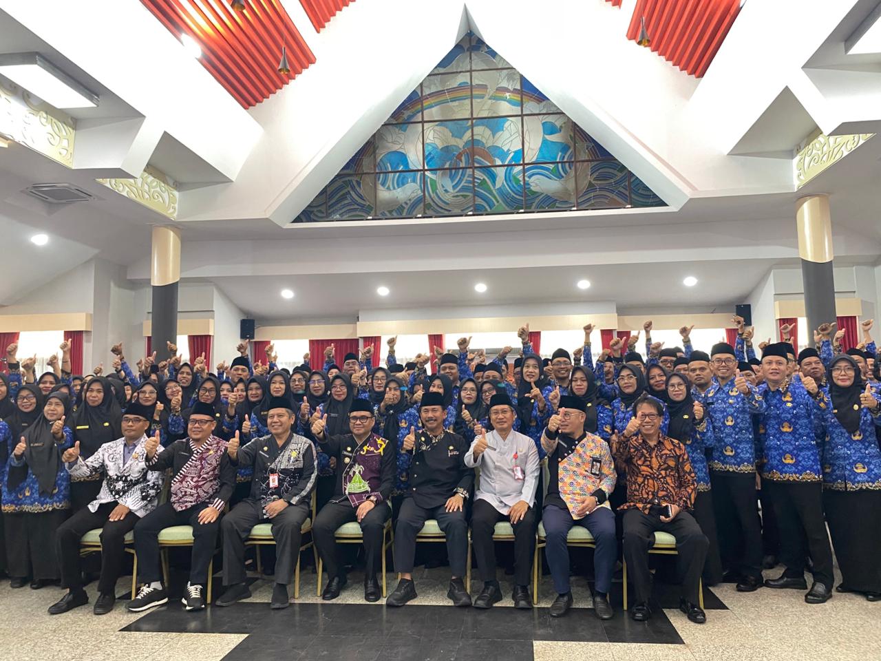 Pelantikan Kepala Sekolah dan Pejabat Fungsional di Lingkungan Pemerintah Kabupaten Kutai Kartanegara. (Irvan/dutakaltimnews.com)