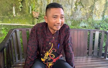 DLHK Kukar Apresiasi Wajib Retribusi yang Taat, Perusahaan ABN Jadi Contoh Kesadaran Bayar Retribusi Sampah 5 Kepala Bidang Pengelolaan Sampah dan Limbah DLHK Kukar, Tri Joko Kuncoro. (Irvan/dutakaltimnews.com)