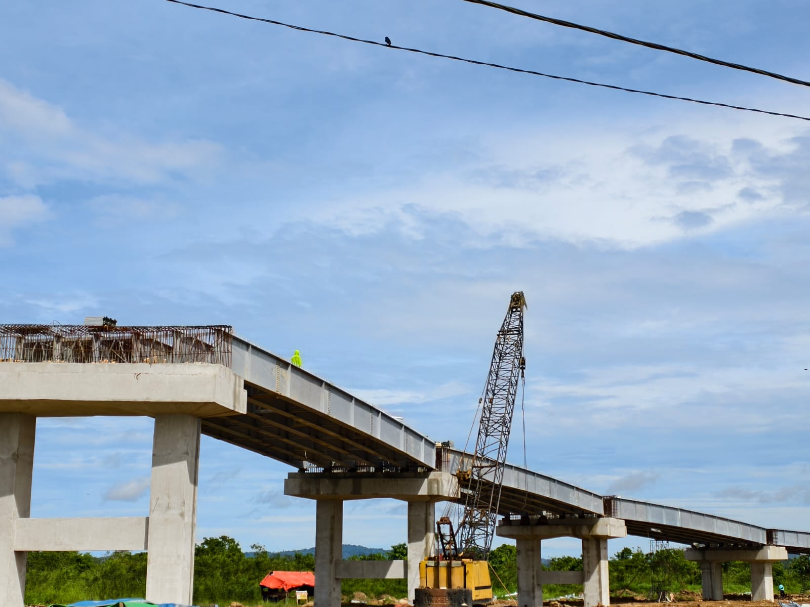Tiang Pendekat Jembatan Sebulu (Dok. Andri/dutakaltimnews.com)