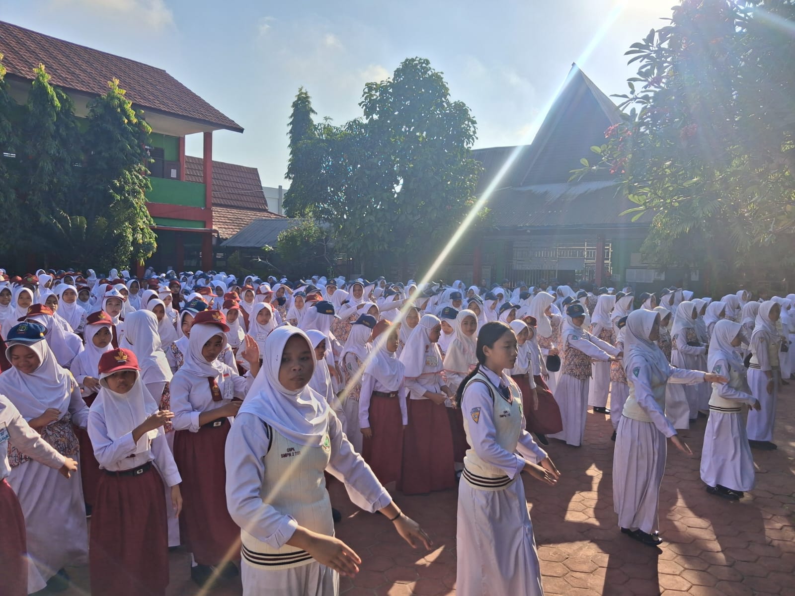 Kegiatan Hari Pertama MPLS di SMP Negeri 2 Tenggarong (Andri/dutakaltimnews.com)