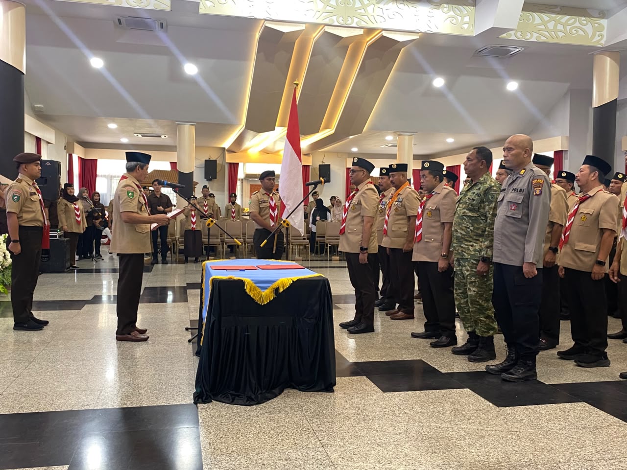 Pelantikan Pengurus Majelis Pembimbing Cabang (Mabicab) dan Pengurus Kwartir Cabang (Kwarcab) Gerakan Pramuka Kukar, Masa Bakti 2025- 2030. (Irvan/dutakaltimnews.com)