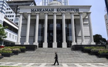 Gedung Mahkamah Konstitusi. MK tegaskan larangan wakil menteri (wamen) yang merangkap jabatan melalui putusan yang dibacakan dalam sidang perkara nomor 128/PUU-XXIII/2025 pada. (Dok: kompas.com)