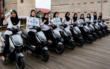 MTQ VII Muara Wis Hadiahkan 10 Sepeda Listrik, Syiar Islam Tetap Bergema di Tengah Keterbatasan Anggaran 4 10 Doorprize Motor Listrik Untuk Memeriahkan MTQ VII Muara Wis (Dok. Pemdes Melintang)
