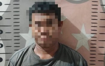 Pelaku Saat di Amankan Petugas Kepolisian. (Dok. Polsek Muara Kaman)