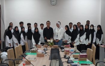 Pendatangan penerima beasiswa tematik terhadap calon mahasiswa yang telah lulus seleksi pada Institut Ilmu Qur'an Jakarta sebanyak 10 orang dan Perquruan Tingqi llmu Al Qur'an jakarta (Dok. Kabag Kesra Kukar)