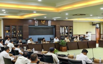 DPRD Kukar Desak Kementerian ATR/BPN Segera Tuntaskan Status HGU PT Kalpataru 3 Suasana RDP DPRD Kukar Terkait Persoalan HGU di Kukar (Foto : Andri/dutakaltimnews.com)