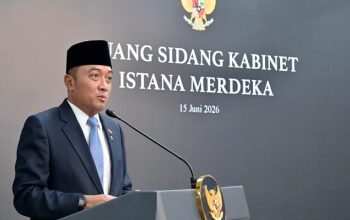 Ratusan Ribu Masyarakat Berpartisipasi dalam “War” Undangan Upacara HUT ke-81 Kemerdekaan RI 4 Mensesneg Prasetyo Hadi memberikan keterangan pers di Kompleks Istana Kepresidenan. (Dok: setkab.go.id)