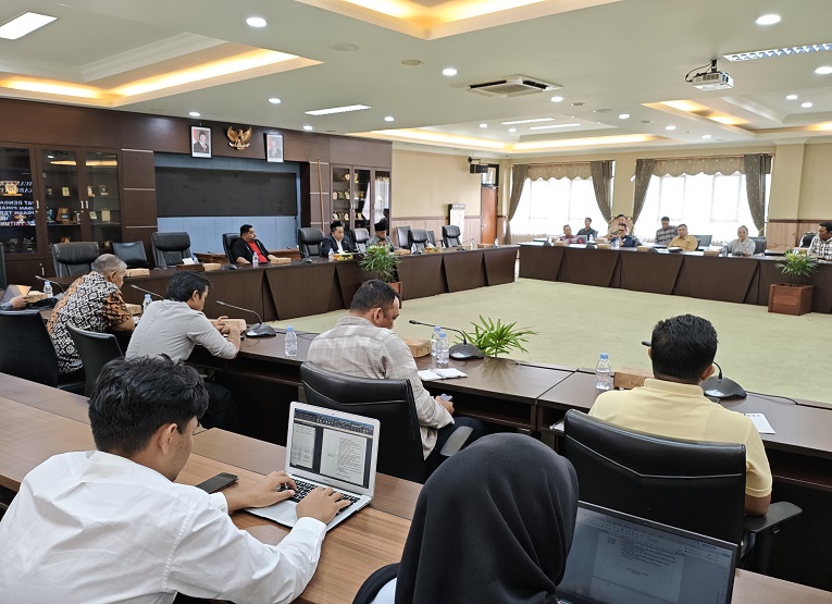 RDP DPRD Kukar Terkait Dugaan Terlaksananya Pembangunan Kebun Plasma PT. Tritunggal Sentra Buana (Foto : Andri/dutakaltimnews.com)