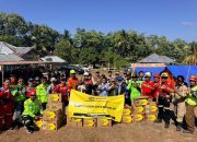 Bantuan Kebutuhan Dasar Disalurkan, ESDM Pastikan Respons Bencana Berjalan Sesuai Kebutuhan Lapangan 8 Bantuan Kebutuhan Dasar Disalurkan Oleh ESDM. (Dok. Kementerian ESDM)