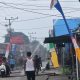 Cuaca Panas Ekstrem, Warga Muara Muntai Siram Atap Rumah Untuk Cegah Kebakaran