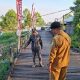 Jembatan Kayu Muara Muntai Ilir Rusak, BPBD Kukar Imbau Warga Waspadai Tanda-Tanda Longsor