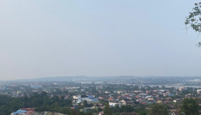 Kabut Asap Makin Tebal, BPBD Kukar Minta Warga Pakai Masker