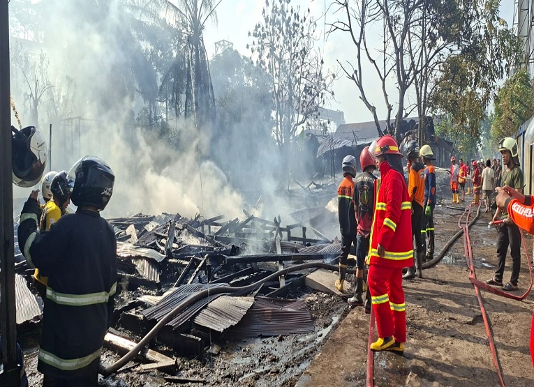 Kondisi Rumah Usai Kebakaran Jalan Gerbang Dayaku RT 12 Gang 03, Desa Bakungan, Kecamatan Loa Janan. (Dok. Disdamkarmatan Kukar)