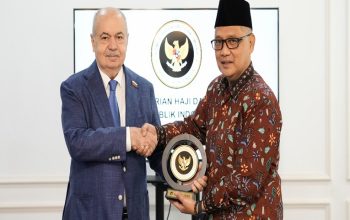 Kemenhaj dan Dewan Federasi Rusia Bahas Penguatan Tata Kelola Haji dan Potensi Kerja Sama 3 Menteri Haji dan Umrah, Mochamad Irfan Yusuf menerima audiensi delegasi Dewan Federasi Majelis Federal Rusia di Jakarta. (Dok. Kementerian Haji dan Umroh)