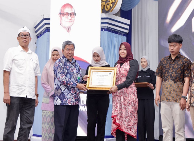 Kementerian Ketenagakerjaan melalui Direktorat Jenderal Pembinaan Penempatan Tenaga Kerja dan Perluasan Kesempatan Kerja (Binapenta dan PKK) bersama PT Indo-Rama Synthetics Tbk. (Dok. Kemnaker.go.id)