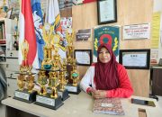 Kepala SMPN 9 Tenggarong, Etik Setijawati (Foto : Andri/dutakaltimnews.com)