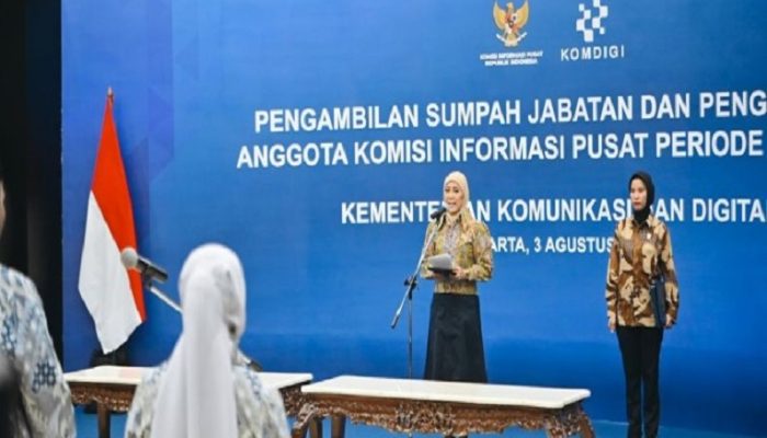 Kukuhkan Anggota KIP 2026-2030, Meutya Hafid: Deepfake dan Hoaks Jadi Tantangan Baru bagi Keterbukaan Informasi