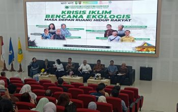 Bedah Krisis Iklim dan Bencana Ekologis, KLH/BPLH Perkuat Strategi Mitigasi Bersama Akademisi dan Masyarakat Pesisir 3 Kementerian Lingkungan Hidup/Badan Pengendalian Lingkungan Hidup (KLH/BPLH) menyerukan eskalasi kolaborasi lintas sektor di tengah meningkatnya ancaman krisis ekologis global. (Dok. Kementerian Lingkungan Hidup/Badan Pengendalian Lingkungan Hidup)