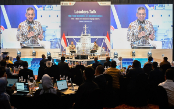 Wamenkeu Suahasil Nazara Paparkan Peluang Ekonomi di Balik Dekarbonisasi 2 Wakil Menteri Keuangan (Wamenkeu), Suahasil Nazara, Leaders Talk Pertamina International Shipping bertajuk “The Fiscal Economics of Decarbonization: What It Means for Indonesia's Shipping Industry”. (Dok. Kementerian Keuangan)