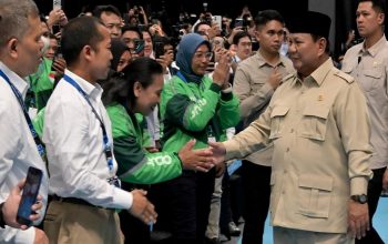 Peluncuran Motor Listrik Nasional (MoLiNas) beserta ekosistem pendukung oleh Presiden Prabowo Subianto di Fasilitas Produksi ALVA. (satneg.go.id)